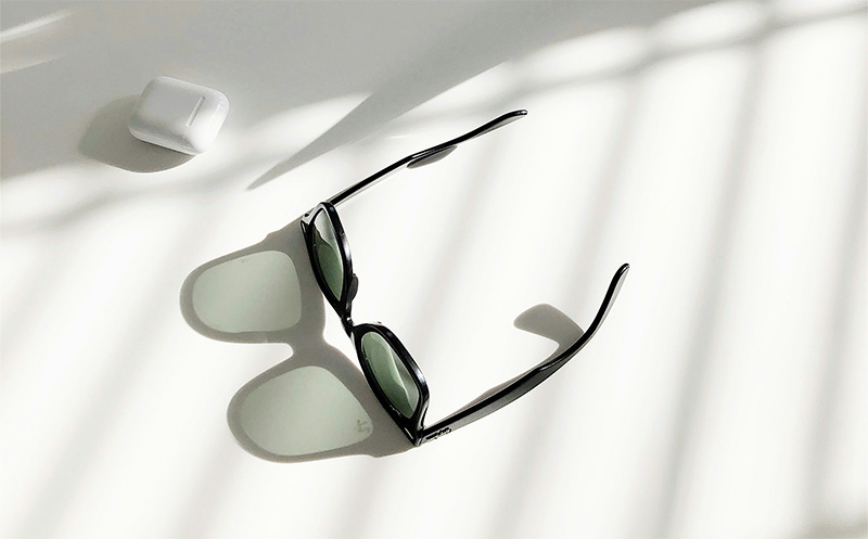 Photochromic lenses
